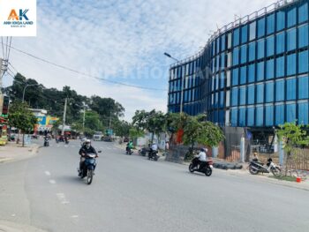 BÁN NHANH NHÀ CẤP 4 - MẶT TIỀN KINH DOANH - GẦN XA LỘ HÀ NỘI - P. TRƯỜNG THỌ - 125.1M2  - THU NHẬP 15 TRIỆU/ THÁNG