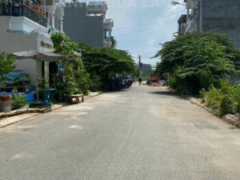 Bán đất, Đường Bưng Ông Thoàn, P. Phú Hữu. Đường nhựa xe hơi.