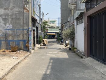 Bán dãy trọ + nhà cho thuê BÁN DÃY TRỌ+NHÀ - P. LINH TÂY - 300M2 - NGANG 7.5M9, phường Linh Tây. Nhà 2 mặt tiền trước sau. Hiện đang cho thuê 1 tháng thu nhập 20tr