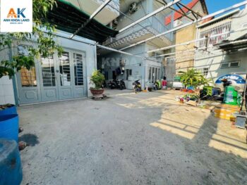 Bán dãy trọ đường số 9, phường Linh Tây. Hẻm xe hơi Hiện có 18 phòng trọ cho thuê 1,6 triệu/tháng.