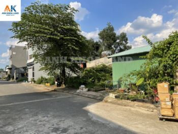 BÁN GẤP ĐẤT MẶT TIỀN 8M GẦN VINHOMES - P. LONG BÌNH - 50M2