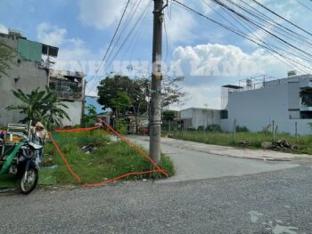 BÁN LÔ ĐẤT GÓC 2 MẶT TIỀN - ĐƯỜNG SỐ 882 - P. PHÚ HỮU 