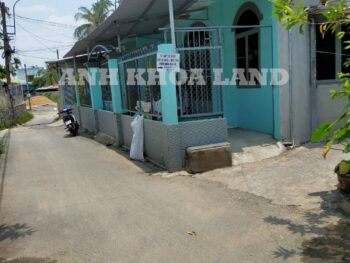 BÁN NHÀ MẶT TIỀN - ĐƯỜNG SỐ 5 - 2 CĂN NHÀ CẤP 4 - 3 MẶT TIỀN HẺM - P. TRƯỜNG THỌ - 88.4M2