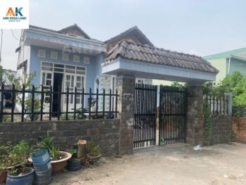 Bán nhà đường Lý Tế Xuyên, Phường Linh Đông, hẻm 4m, nhà 1 trệt 1 Lửng , gồm 2 PN, 2 WC. Nhà đang cho thuê thu nhập 7TR/ Tháng